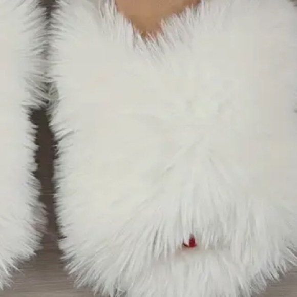 Callie Lives BRIGHT Stepper WHITE Faux Fur Slippers | Size 7.5-8 and 5.5-6 - Picture 2 of 2